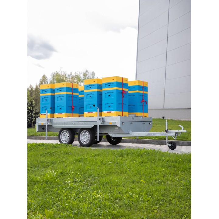 Przyczepa do transportu uli z burtami z wagą pasieczną platformową