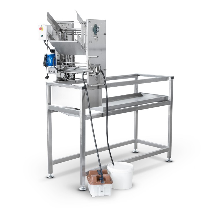 Stół do odsklepiania z odsklepiarką ze ślizgami 230V, z wytwornicą pary, na stelażu - Minima Line