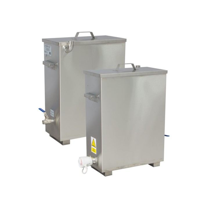 Urządzenie do wytopu wosku do produkcji świec z płaszczem wodnym i z izolowaną pokrywą